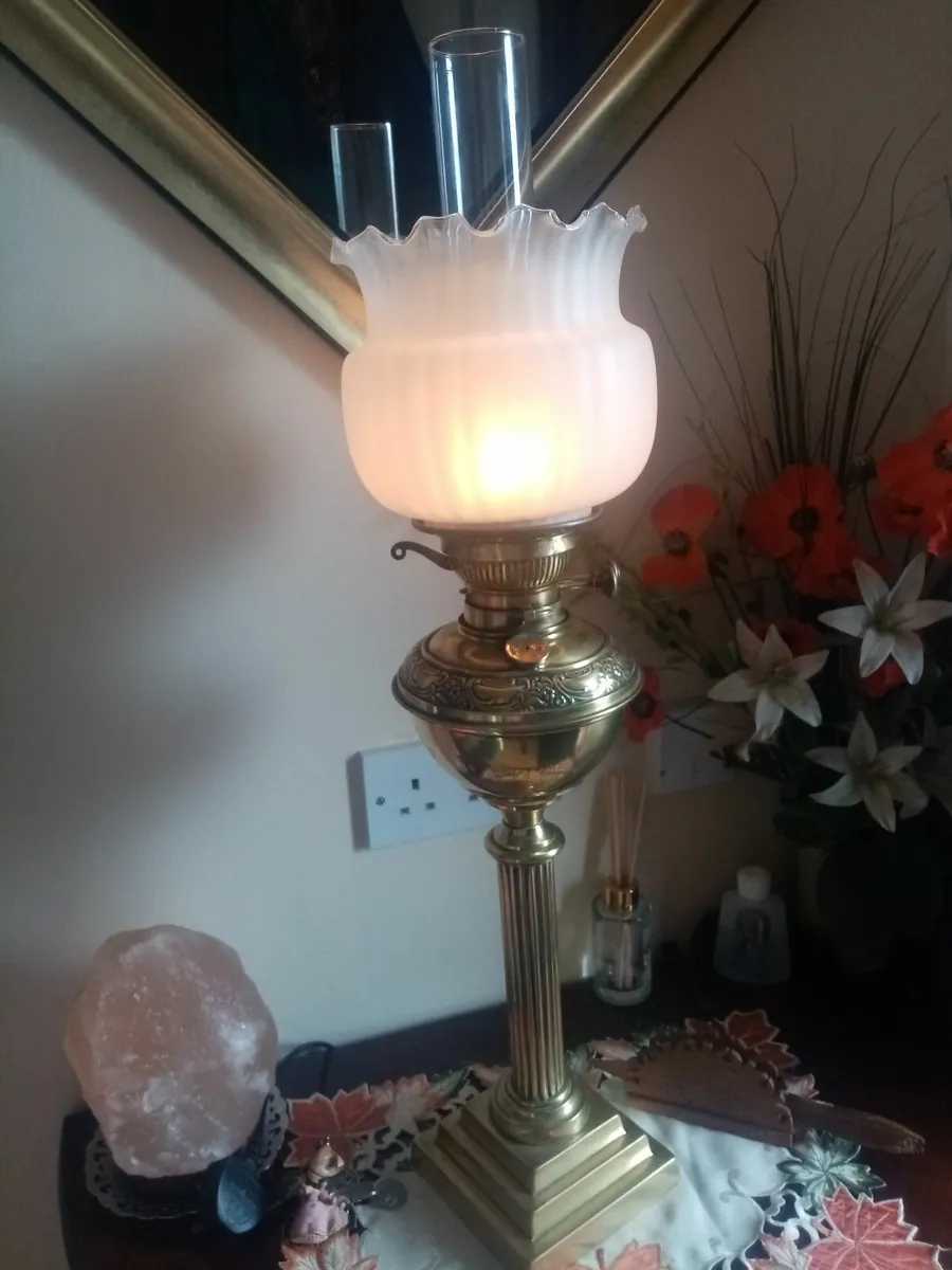 Victorian Oil Lamp - Image 3