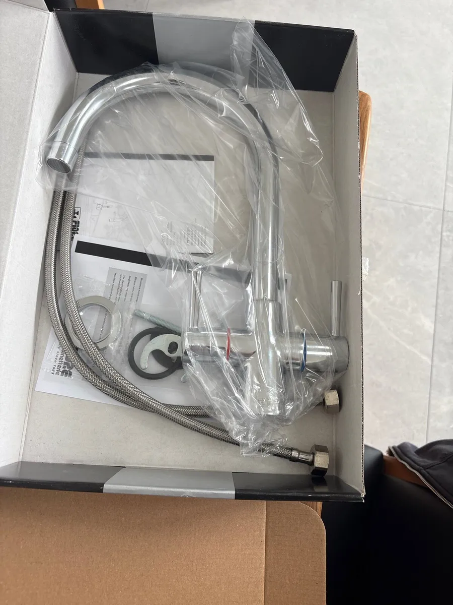 Dual lever tap - Image 1