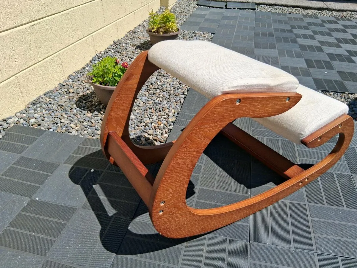 Wooden Kneeling Chair - Vevor Ergonomic - Image 4