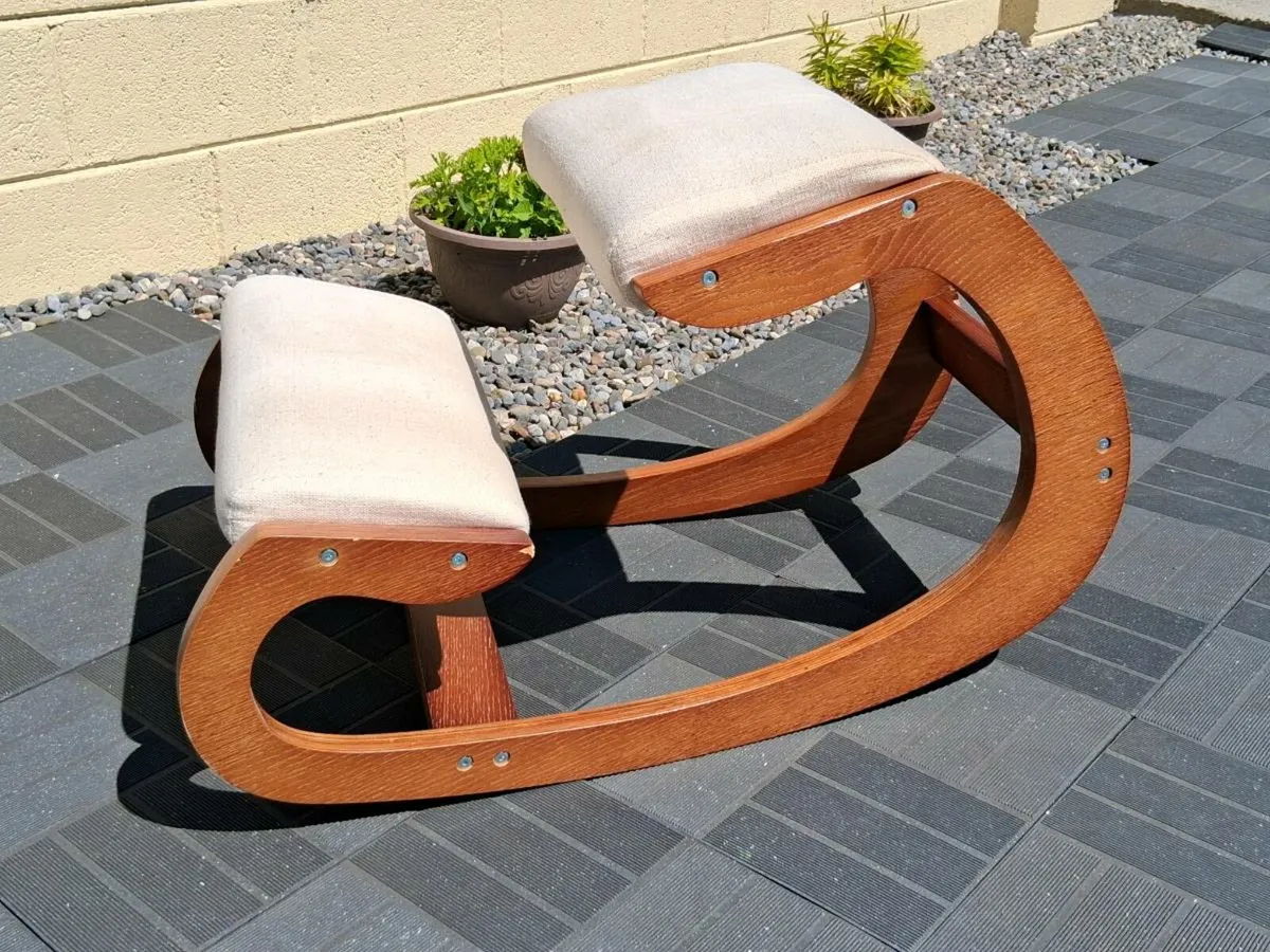 Wooden Kneeling Chair - Vevor Ergonomic - Image 1