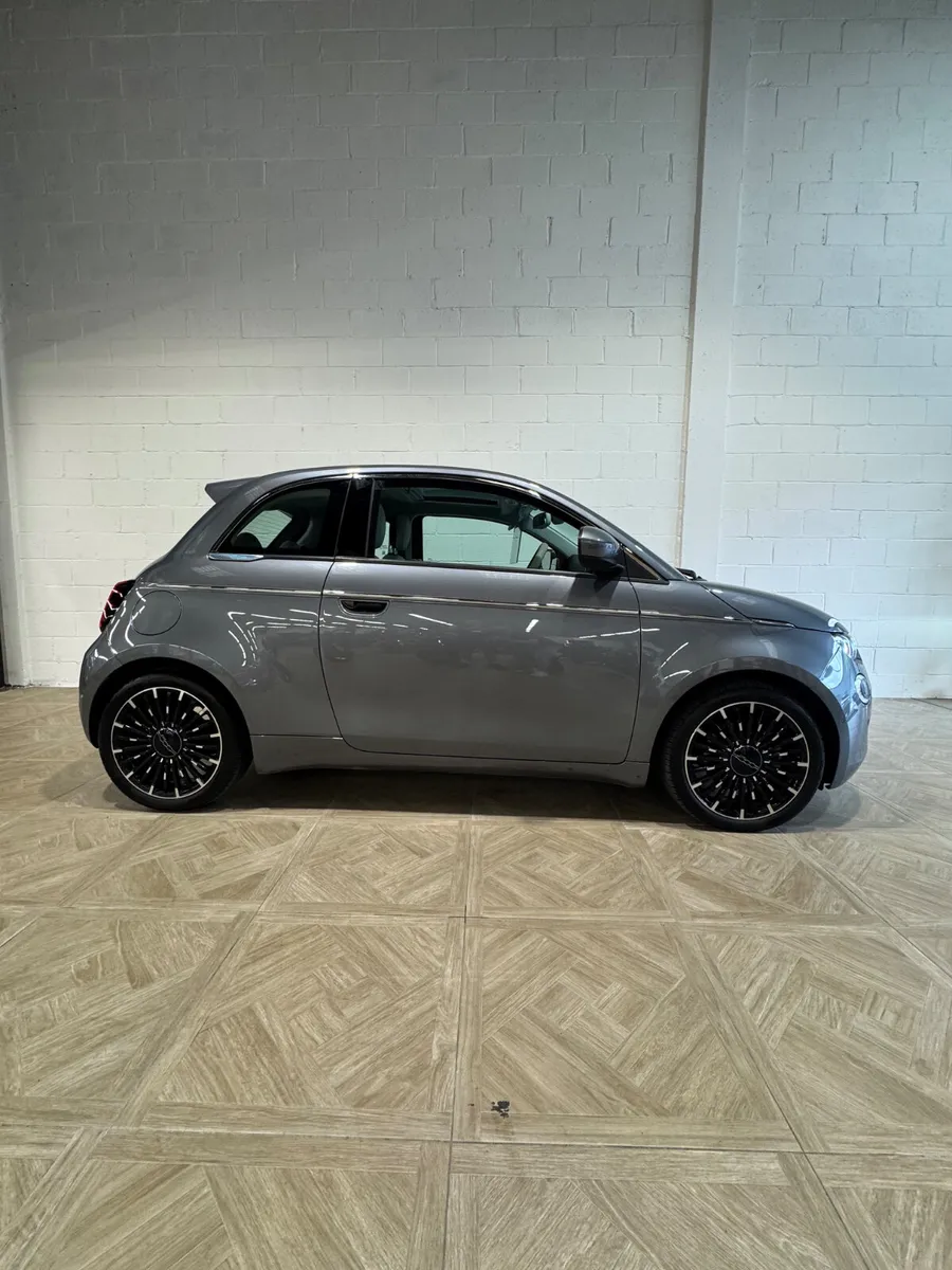 Fiat 500e 2022 La Prima - Image 2