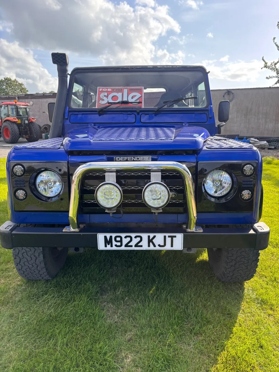 Land Rover Defender 1995 - Image 2