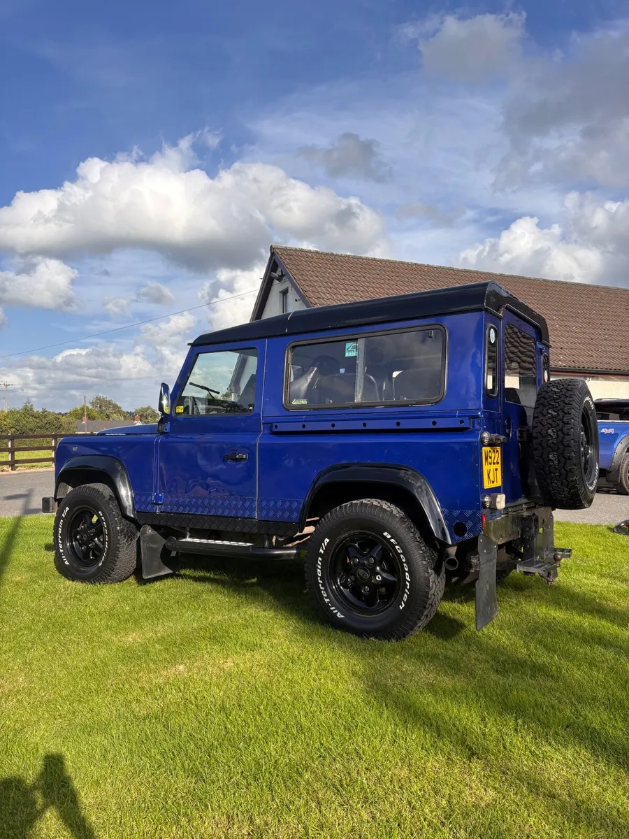 Land Rover Defender 1995 - Image 3