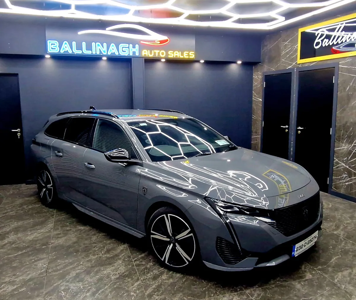 PEUGEOT 308 GT ESTATE DIESEL - Image 2