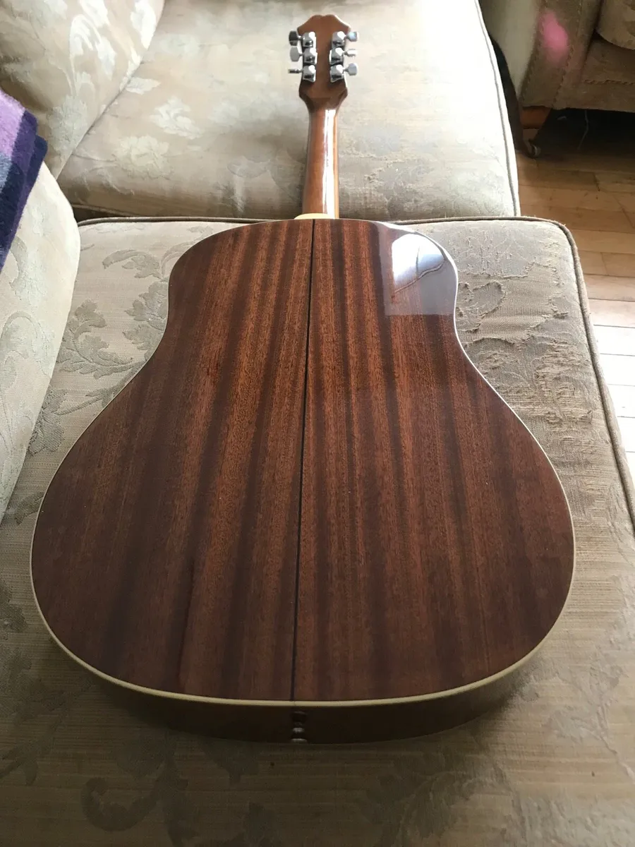Epiphone Aj 100 vs Acoustic guitar - Image 2
