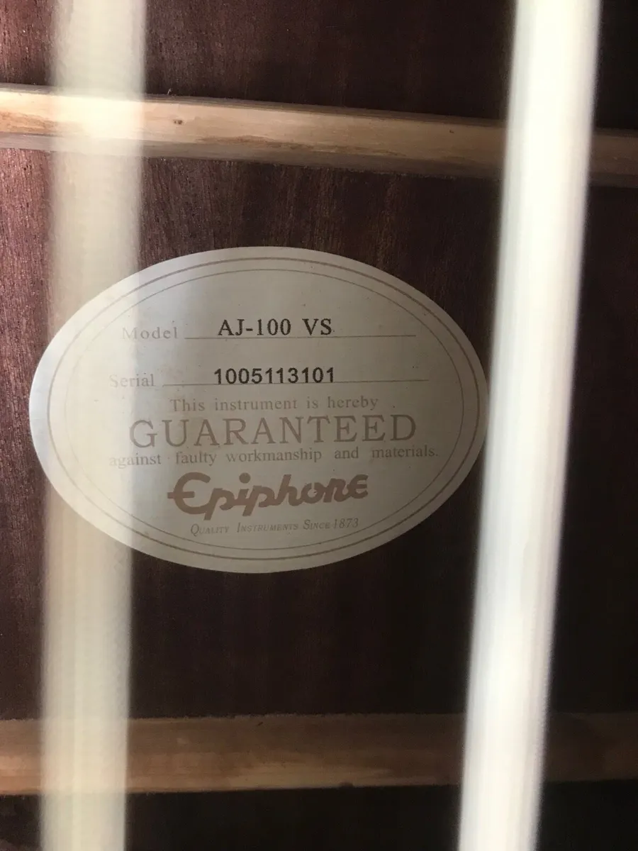 Epiphone Aj 100 vs Acoustic guitar - Image 3