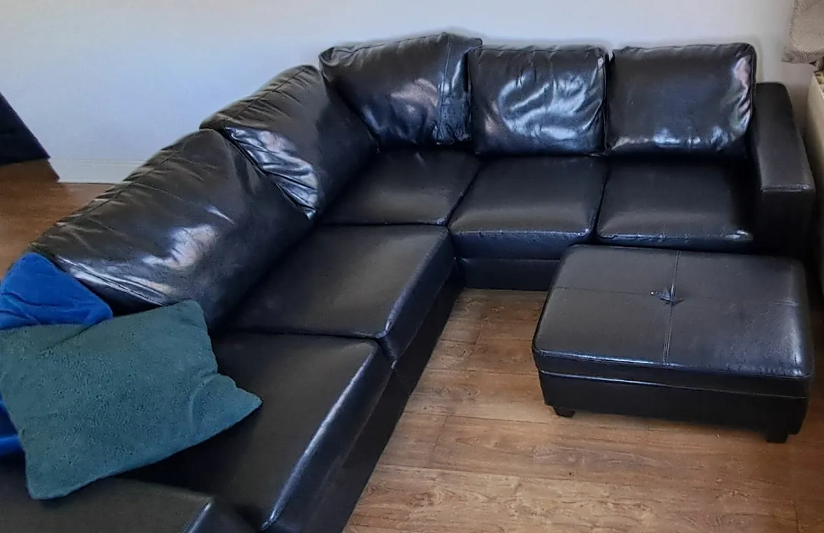 L Shaped Couch with Footrest - Image 1