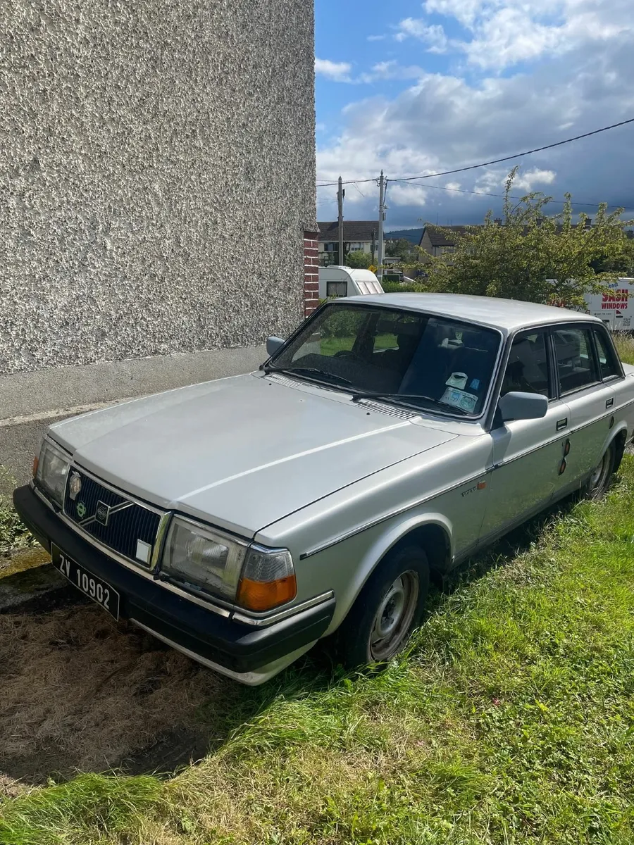 Volvo 240 GLE 1986 - Image 3