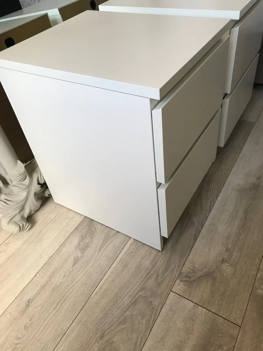 Stylish and modern bedside lockers - Image 1