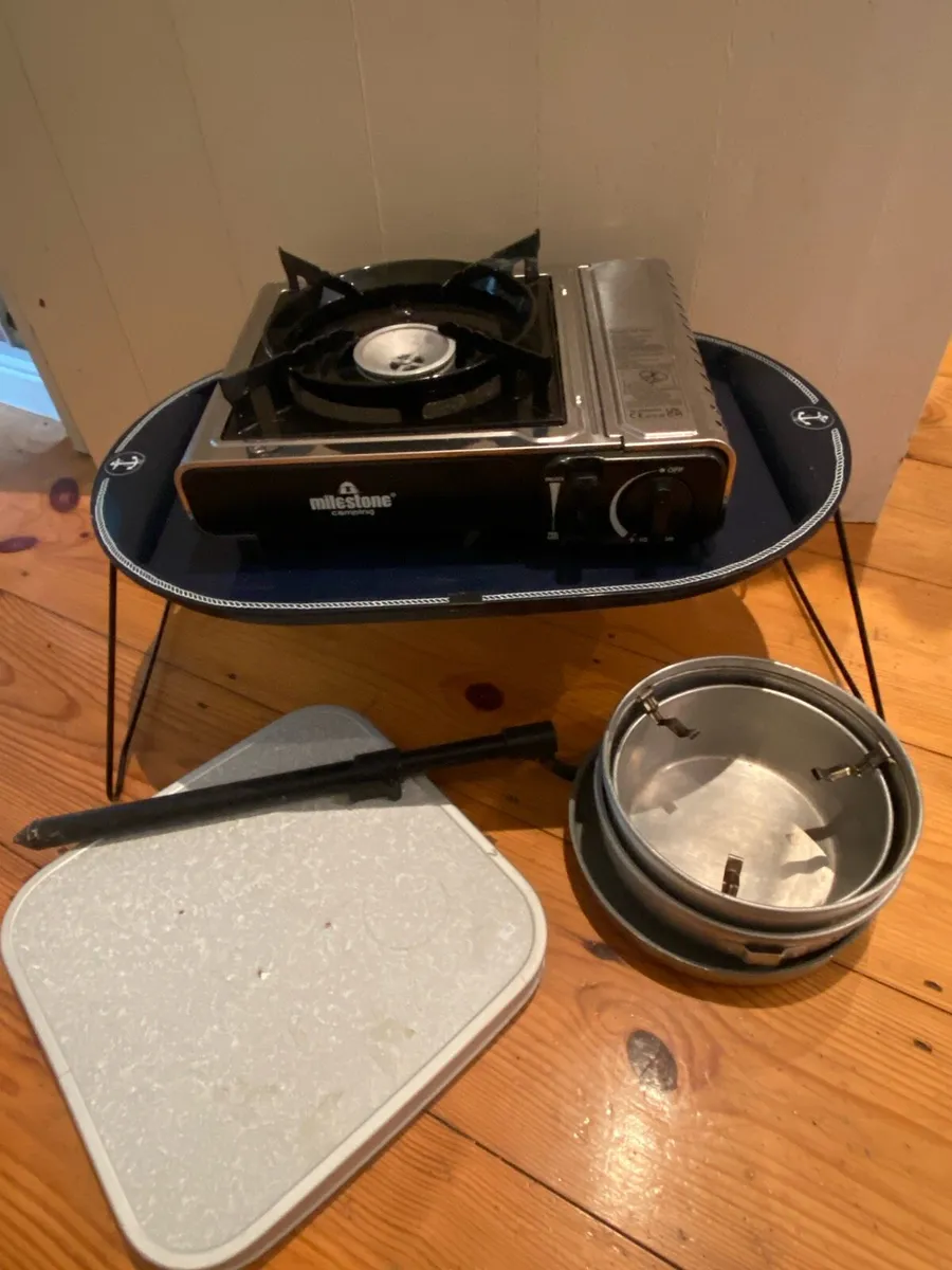 Gas cooker and good campingstuff - Image 1
