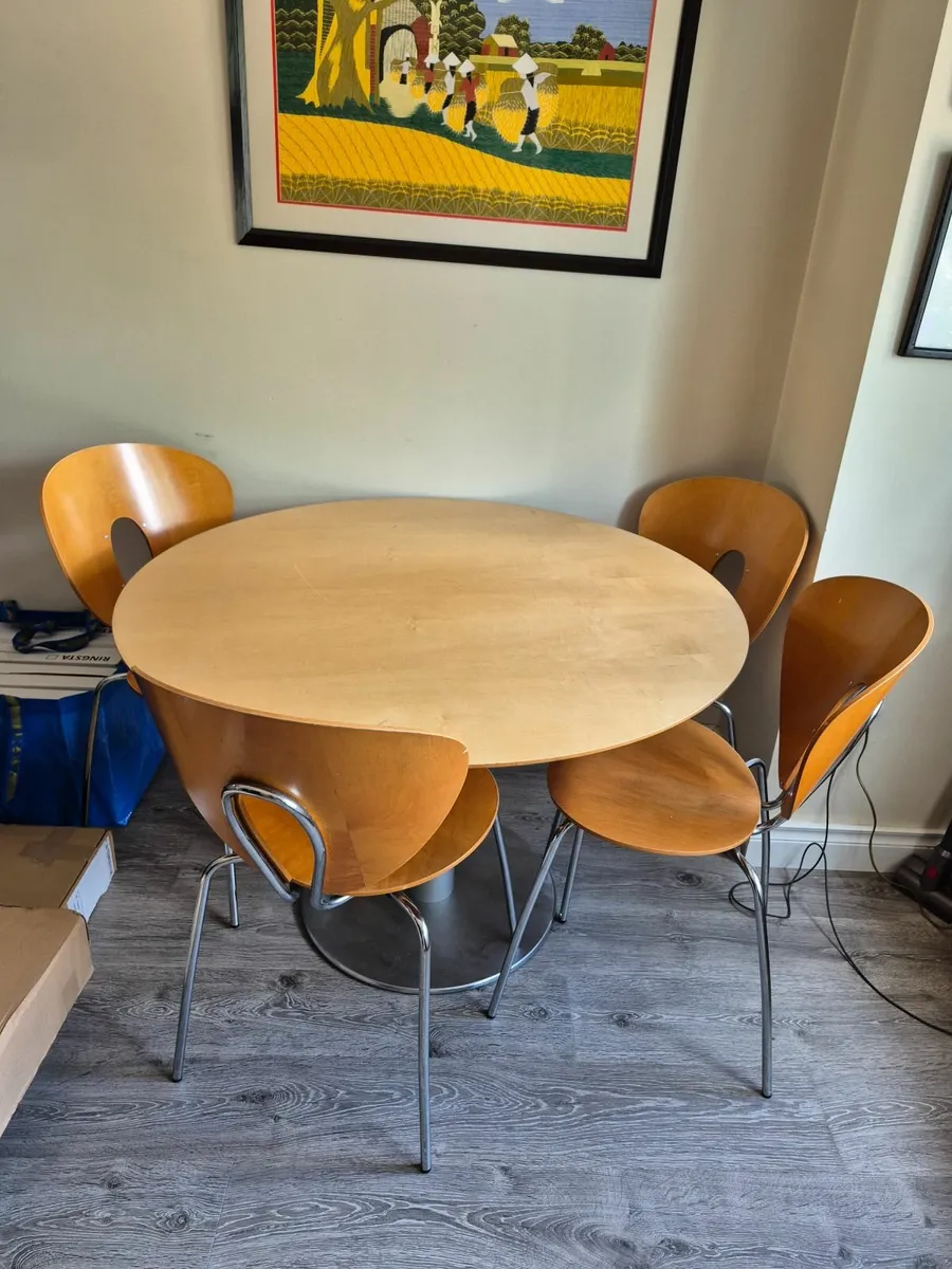 Dining table with chairs - Image 2