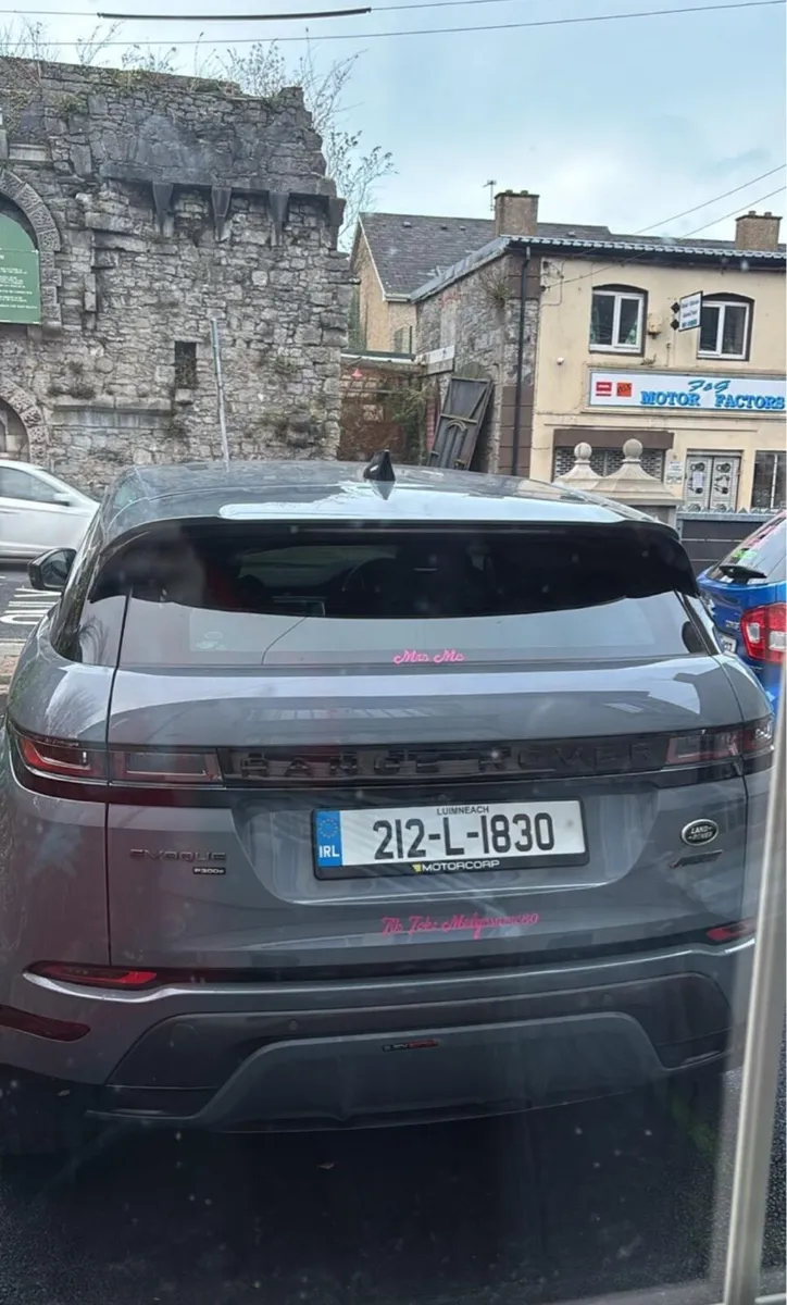 Range Rover 2021 Evoque 1.5 R-Dynamic-S Automatic - Image 3