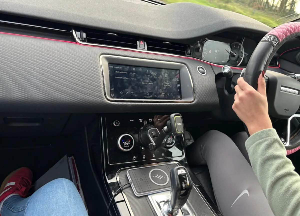 Range Rover 2021 Evoque 1.5 R-Dynamic-S Automatic - Image 4