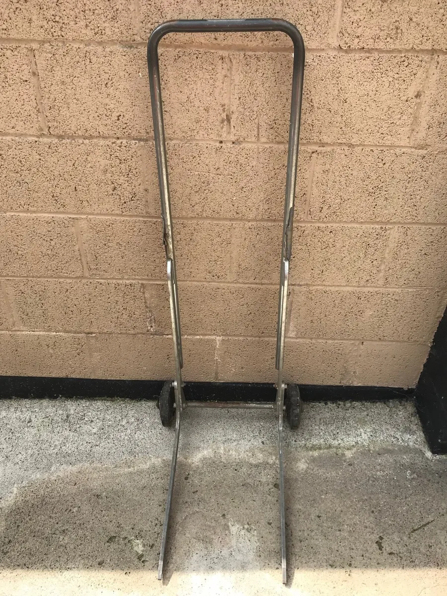 Solid Hand Trolly - Image 1