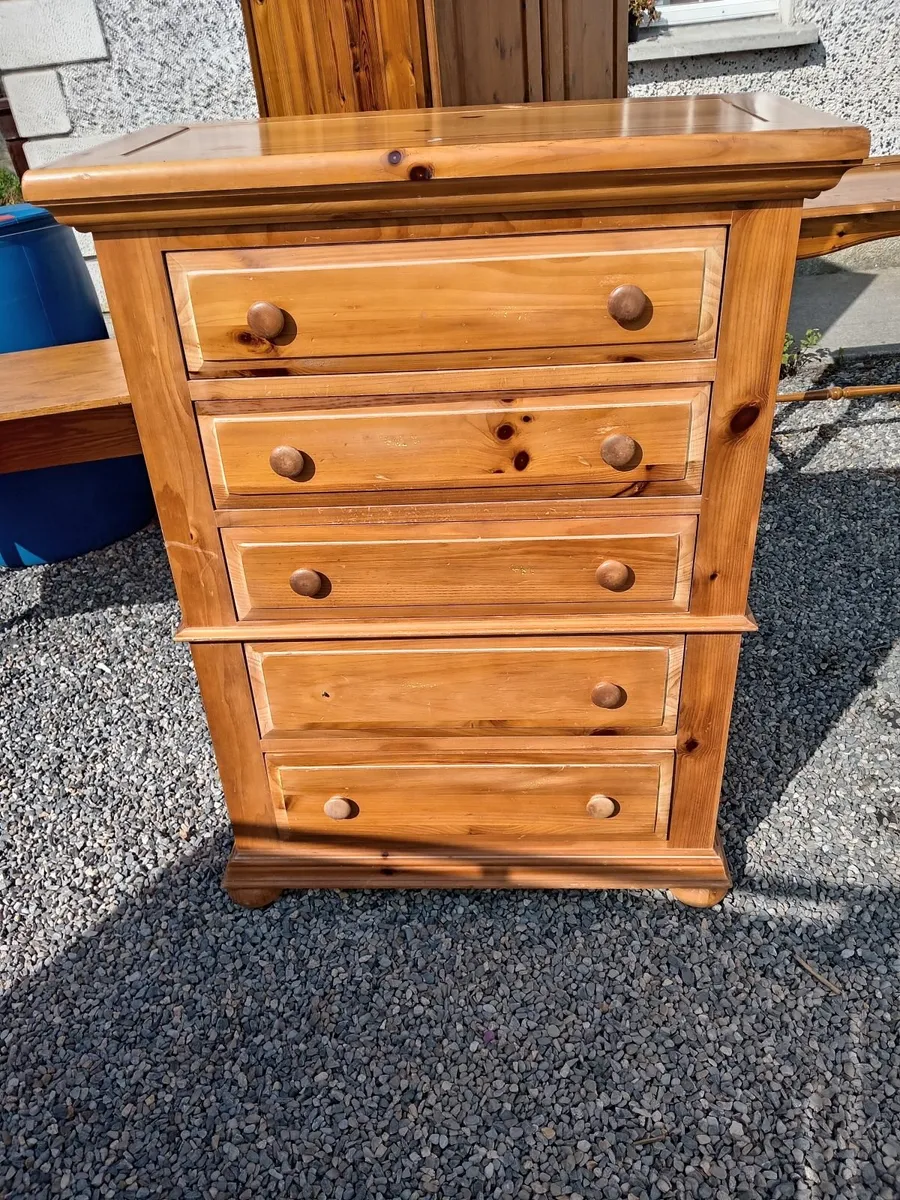 Side press or large locker - Image 1