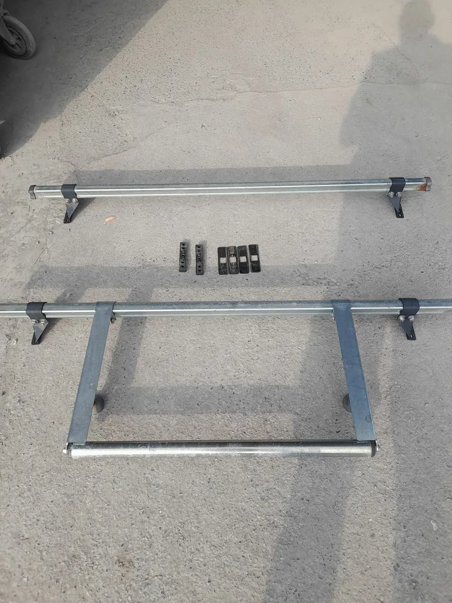 Universal Roof Rack with ladder roller - Image 1