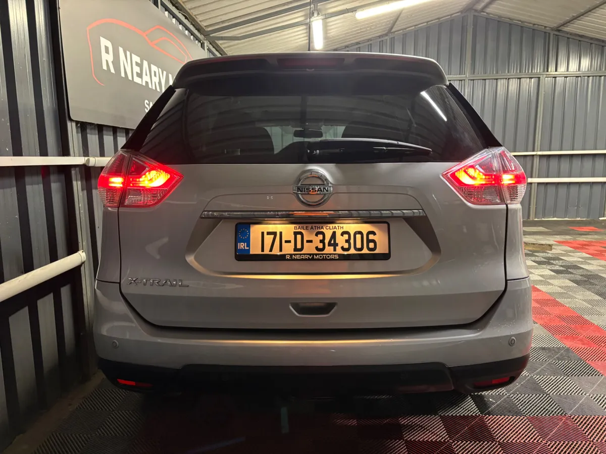 2017 Nissan X-Trail 1.6d SV 7 Seats Manual - Image 2