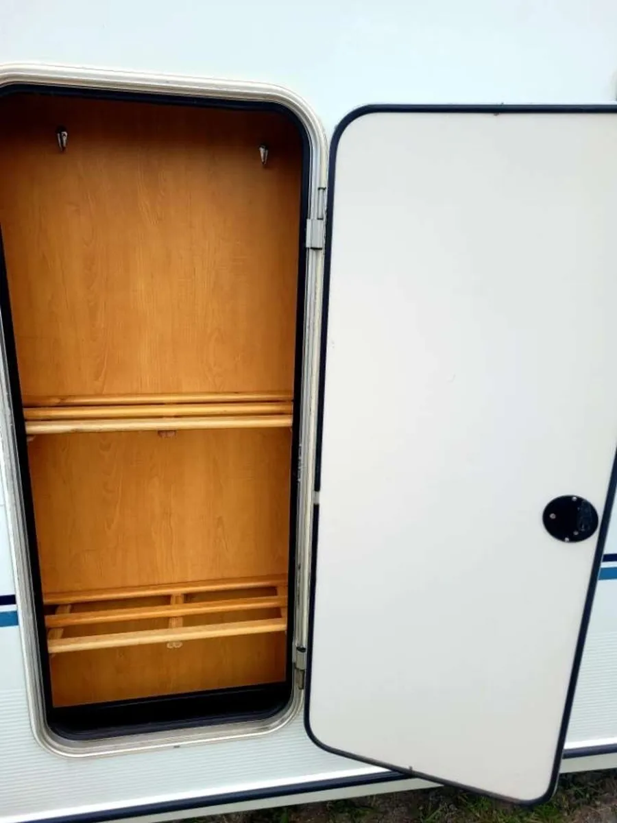 Caravan - Image 4