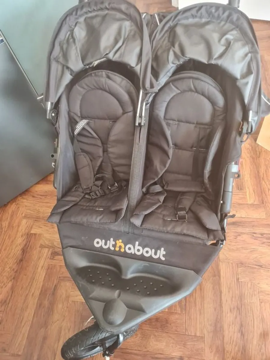 Out n About double nipper - Image 1