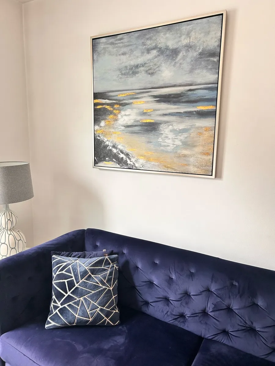 Arm chair, rug & picture - Image 3