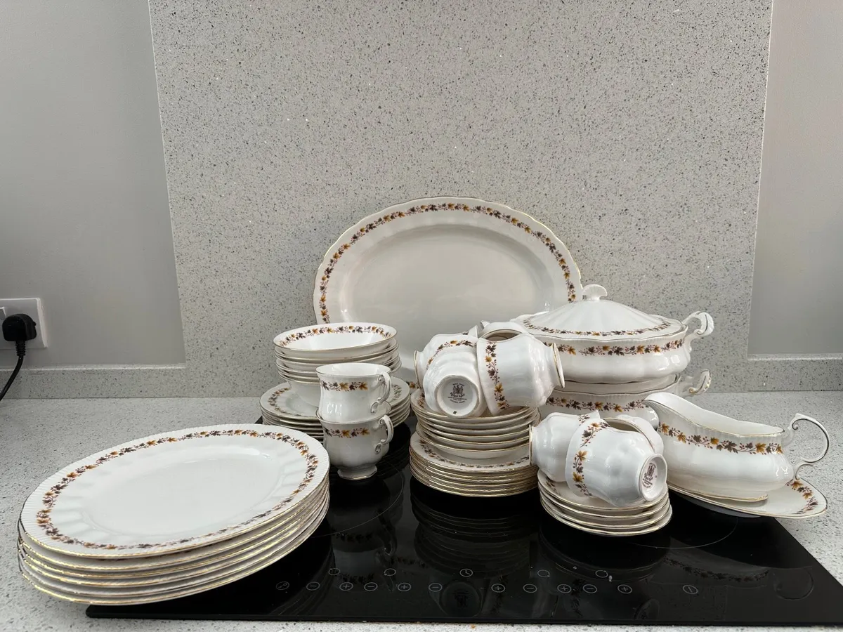 Royal Kent Golden Glory Dinner Service tea set - Image 1
