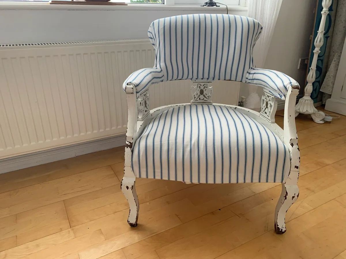 Nursing Chair - Image 1