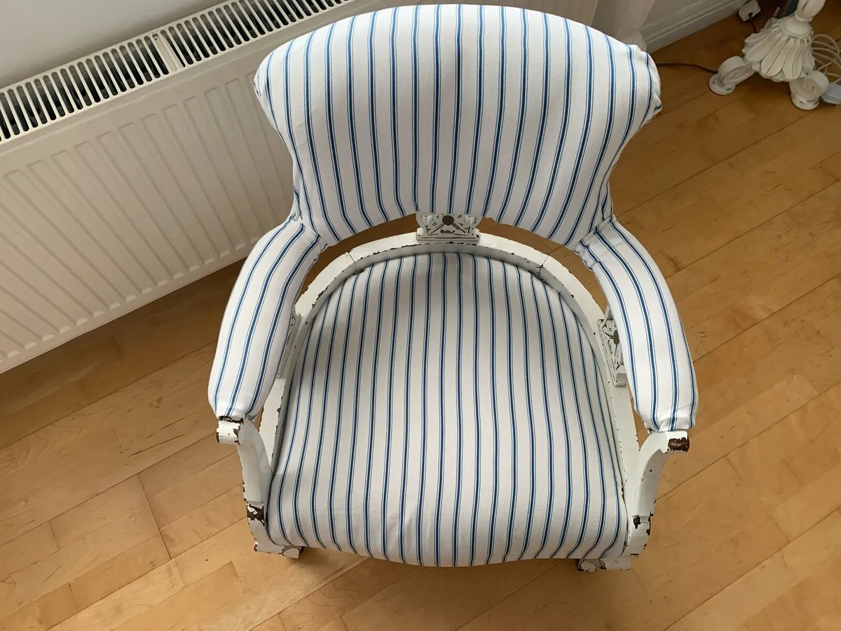 Nursing Chair - Image 2