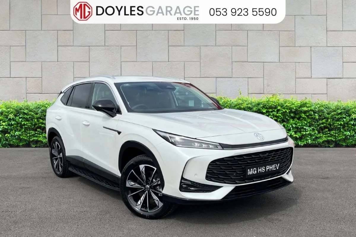 MG HS Plug-in Hybrid Exclusive - Image 1