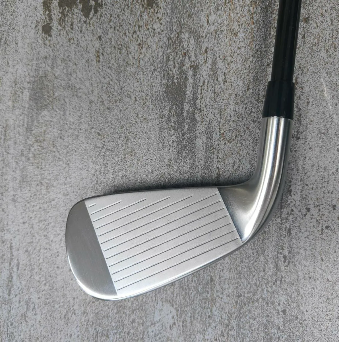Titleist U505 2 iron - Image 2
