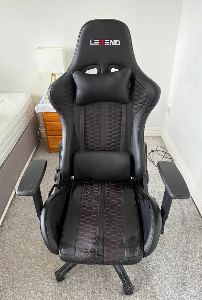 Gaming Chair Legend (Jysk) - Image 4