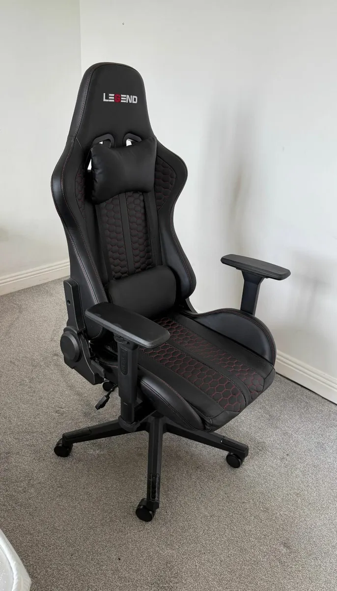 Gaming Chair Legend (Jysk) - Image 1