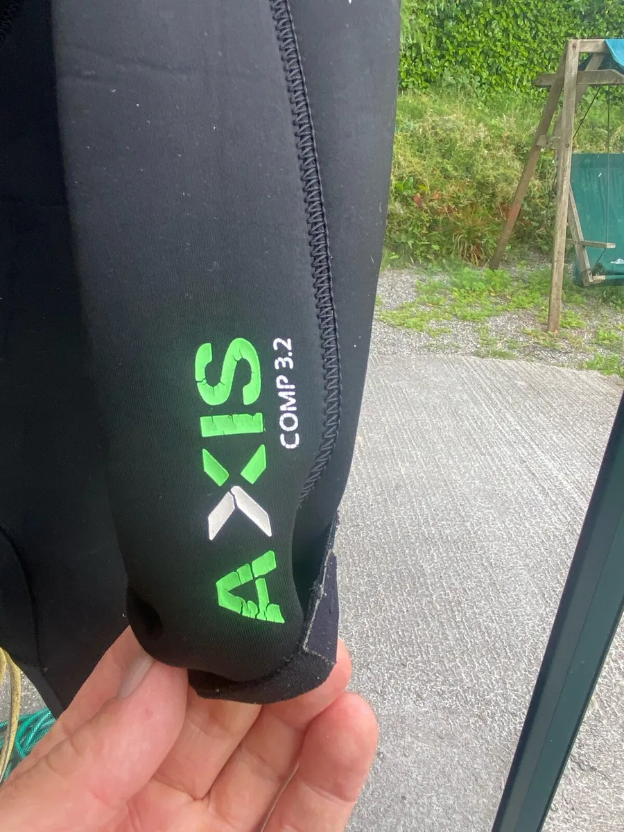 Xcel Axis 3/2 Wetsuit size ST - Image 3