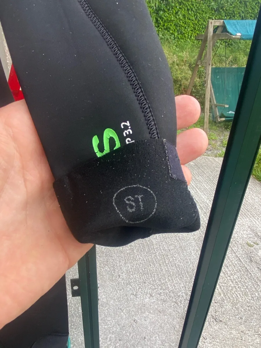 Xcel Axis 3/2 Wetsuit size ST - Image 4