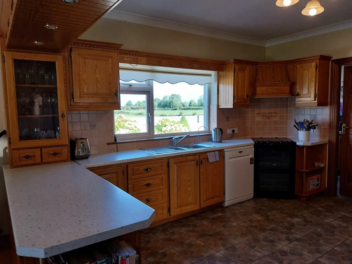 Kitchen Units - Image 2