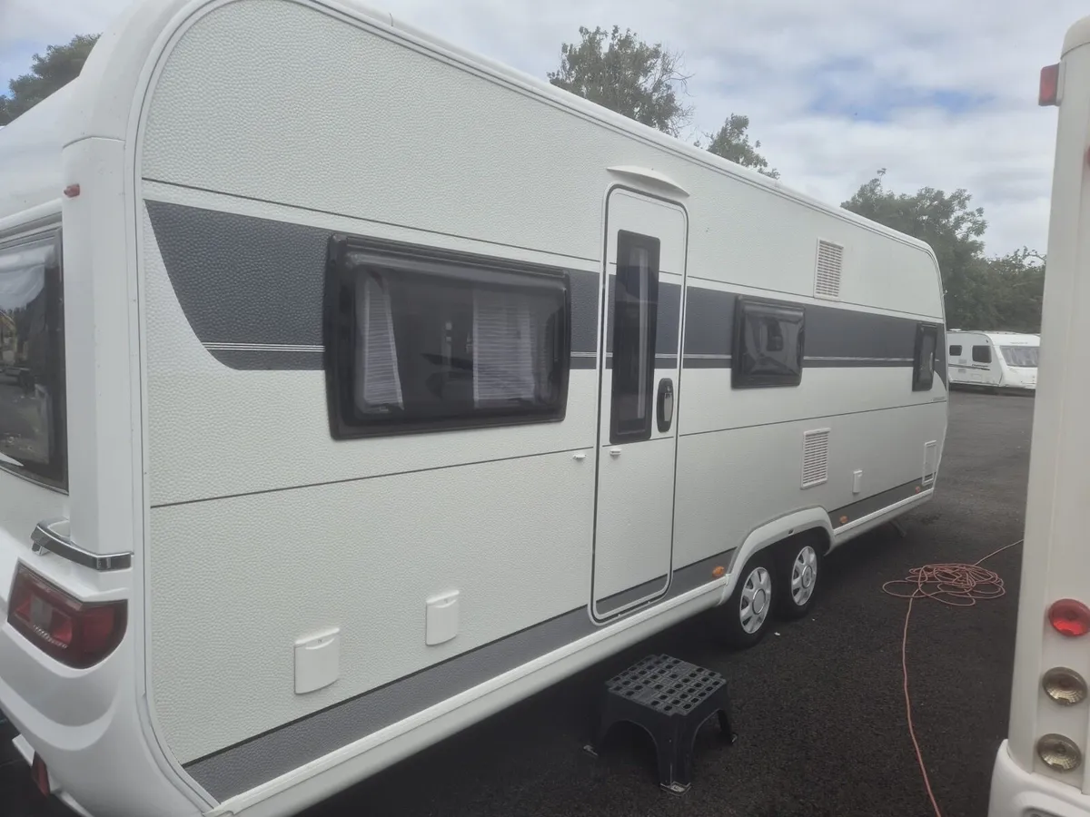 Hobby excellent 5 berth fixed bed 2022 - Image 3