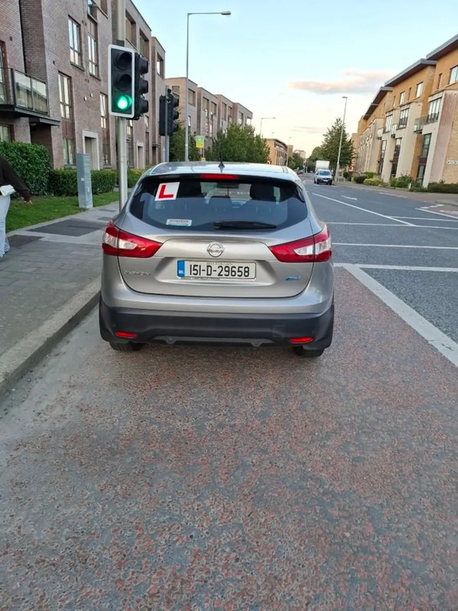 2015 Nissan Qashqai - Image 2