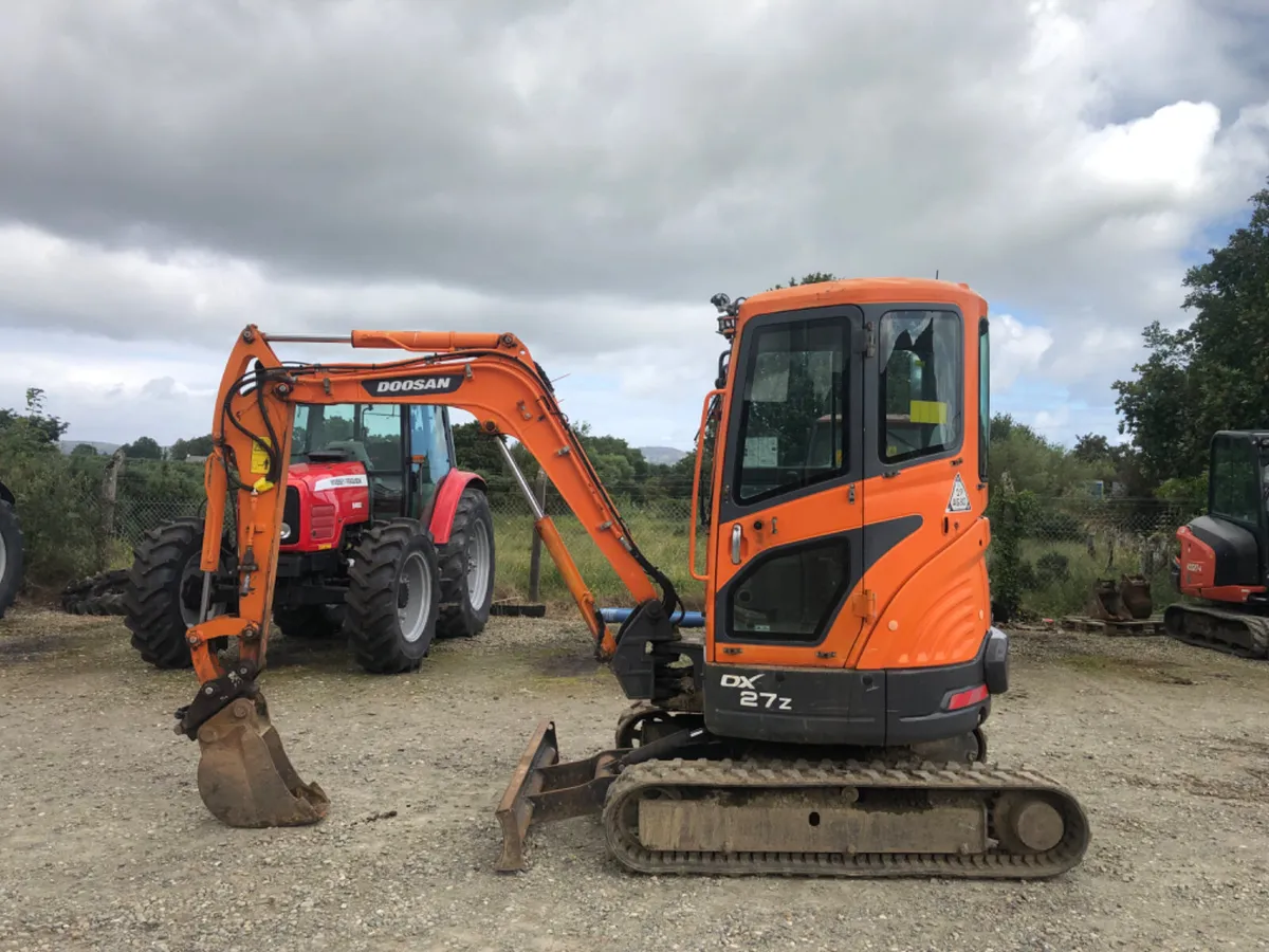2013 Doosan DX27z - Image 2