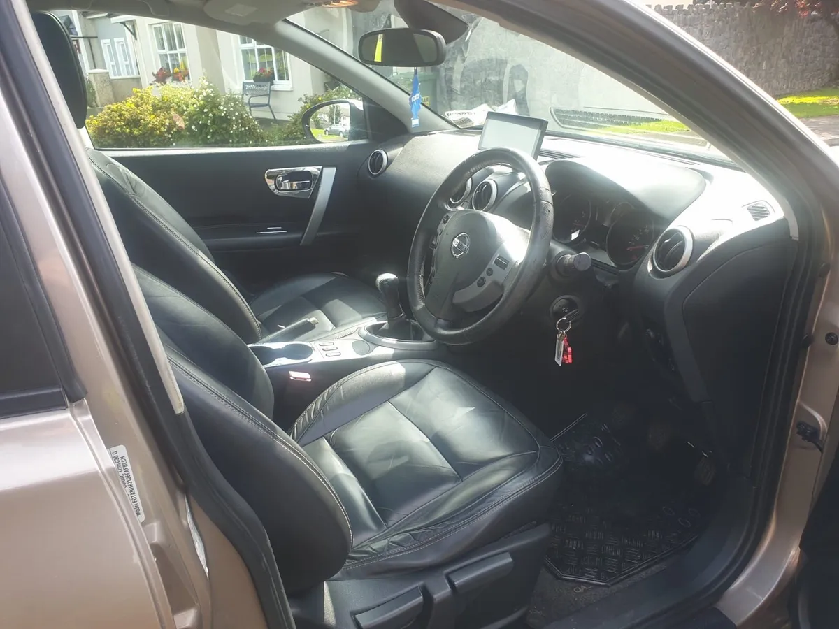 Nissan Qashqai 2008 - Image 2