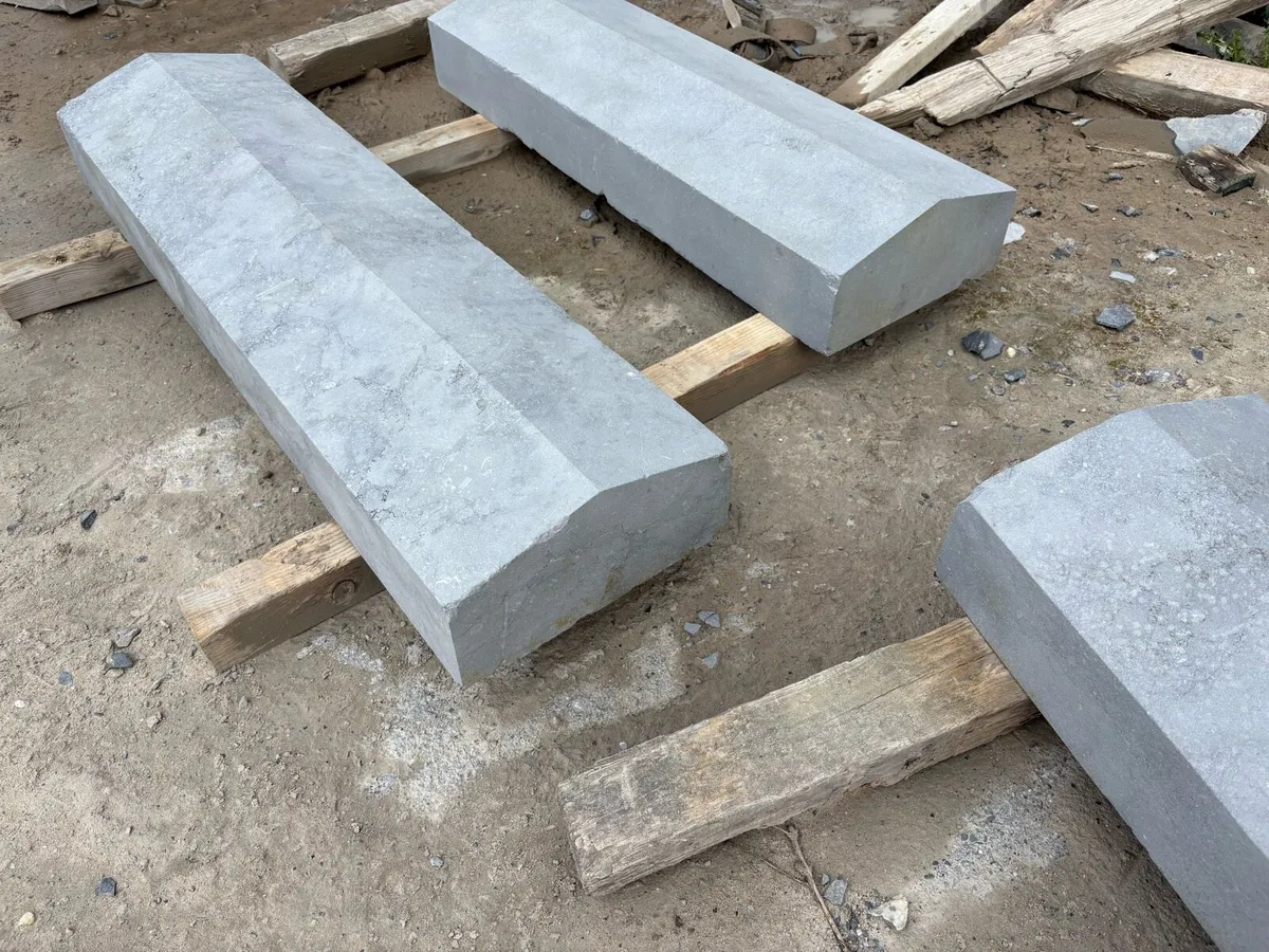 Reclaimed limestone capping - Image 1