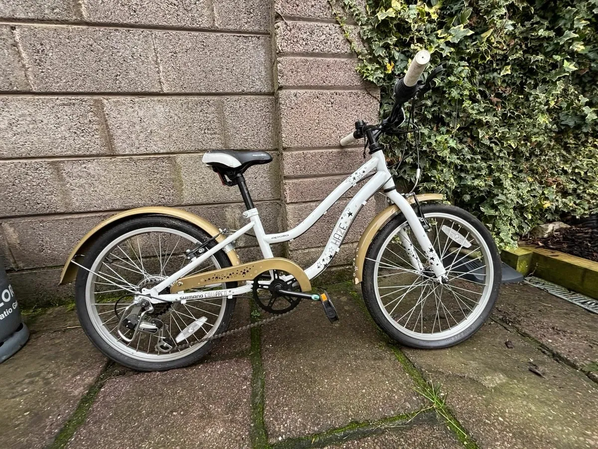 Apollo Haze Junior Bike 2022 - 20" Wheel - Image 1