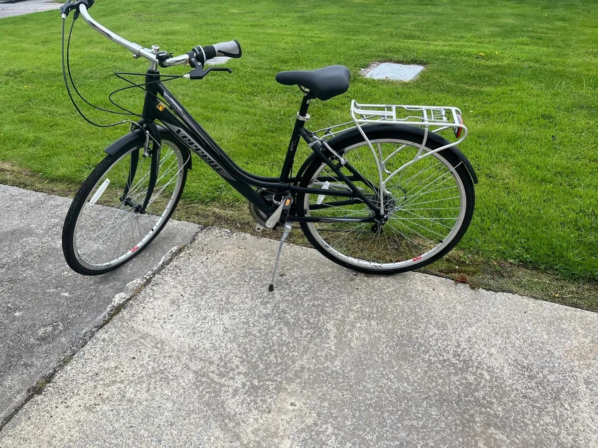 Ladies black bike - Image 1