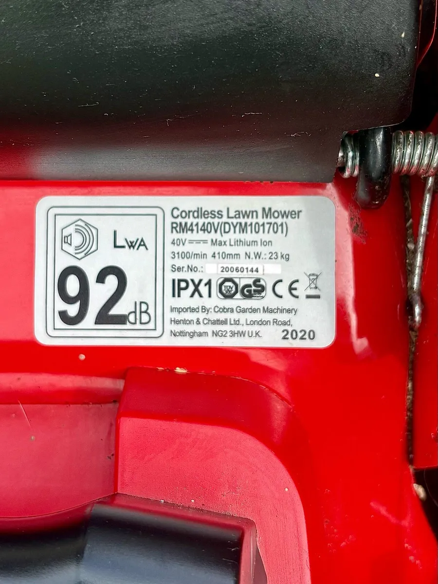 Cobra RM4140V, Cordless Mower with Rear Roller. - Image 3