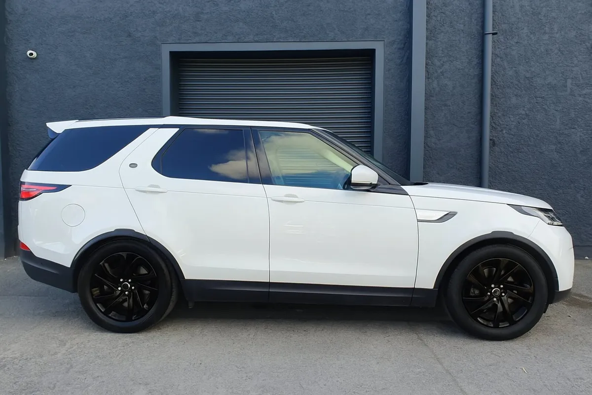 Landrover Discovery HSE 3.0L - Image 1