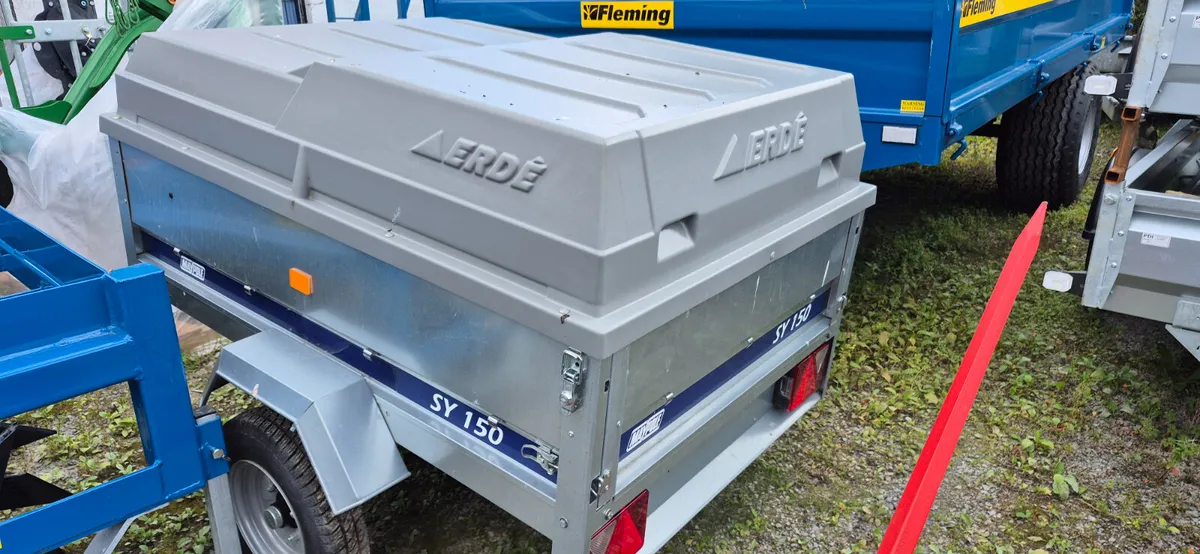Trailer - Image 1