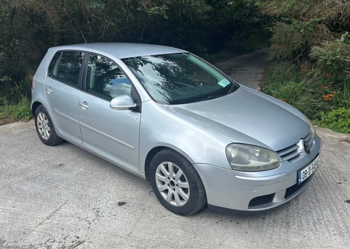 Volkswagen Golf automatic - Image 1