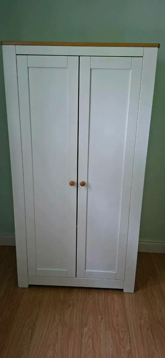 Kids wardrobe - Image 2