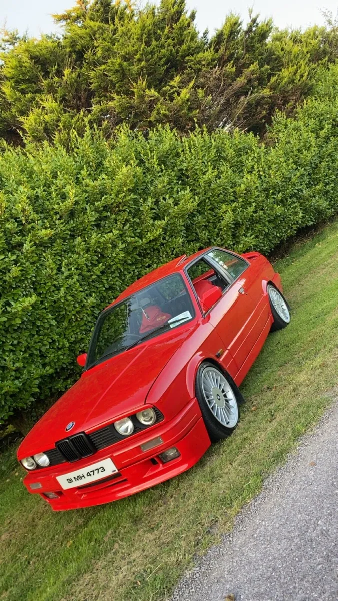 BMW E30 325i - Image 2