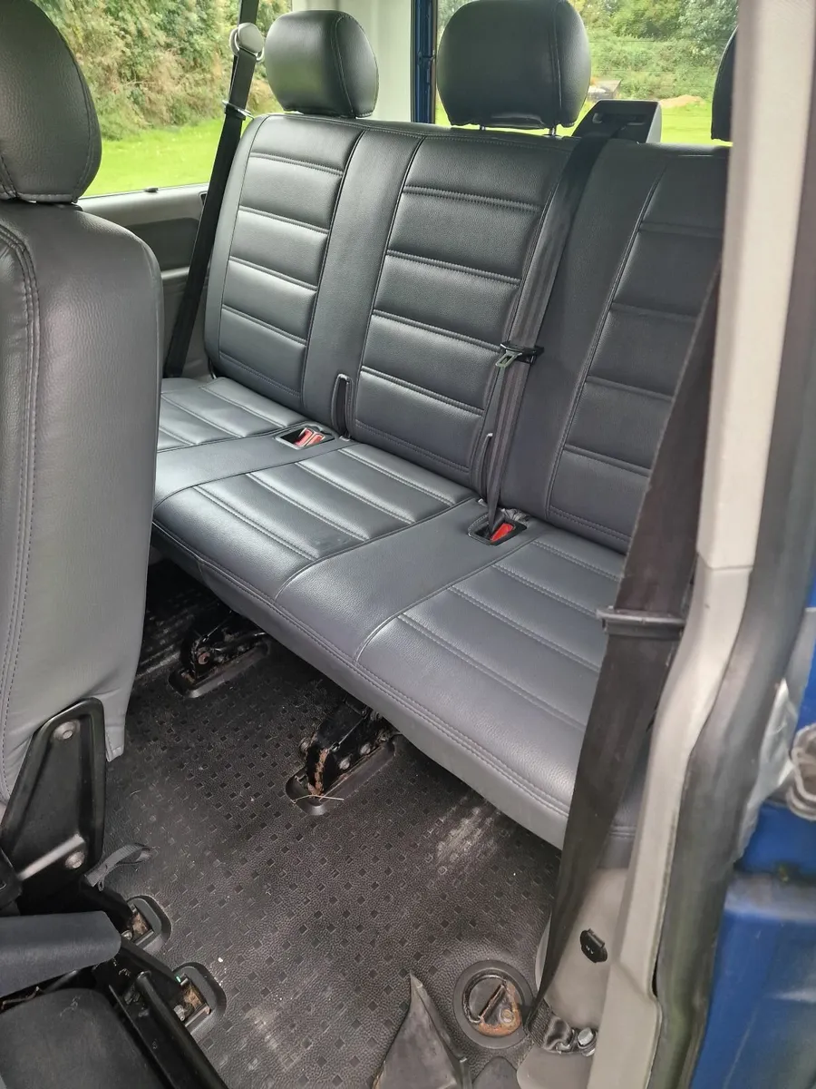Volkswagen Shuttle 2011 - Image 2