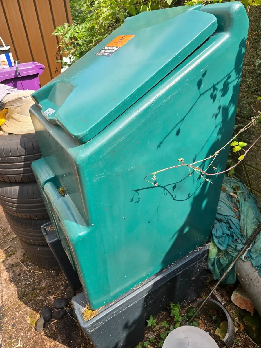 Coal Bunker and Stand - Image 1