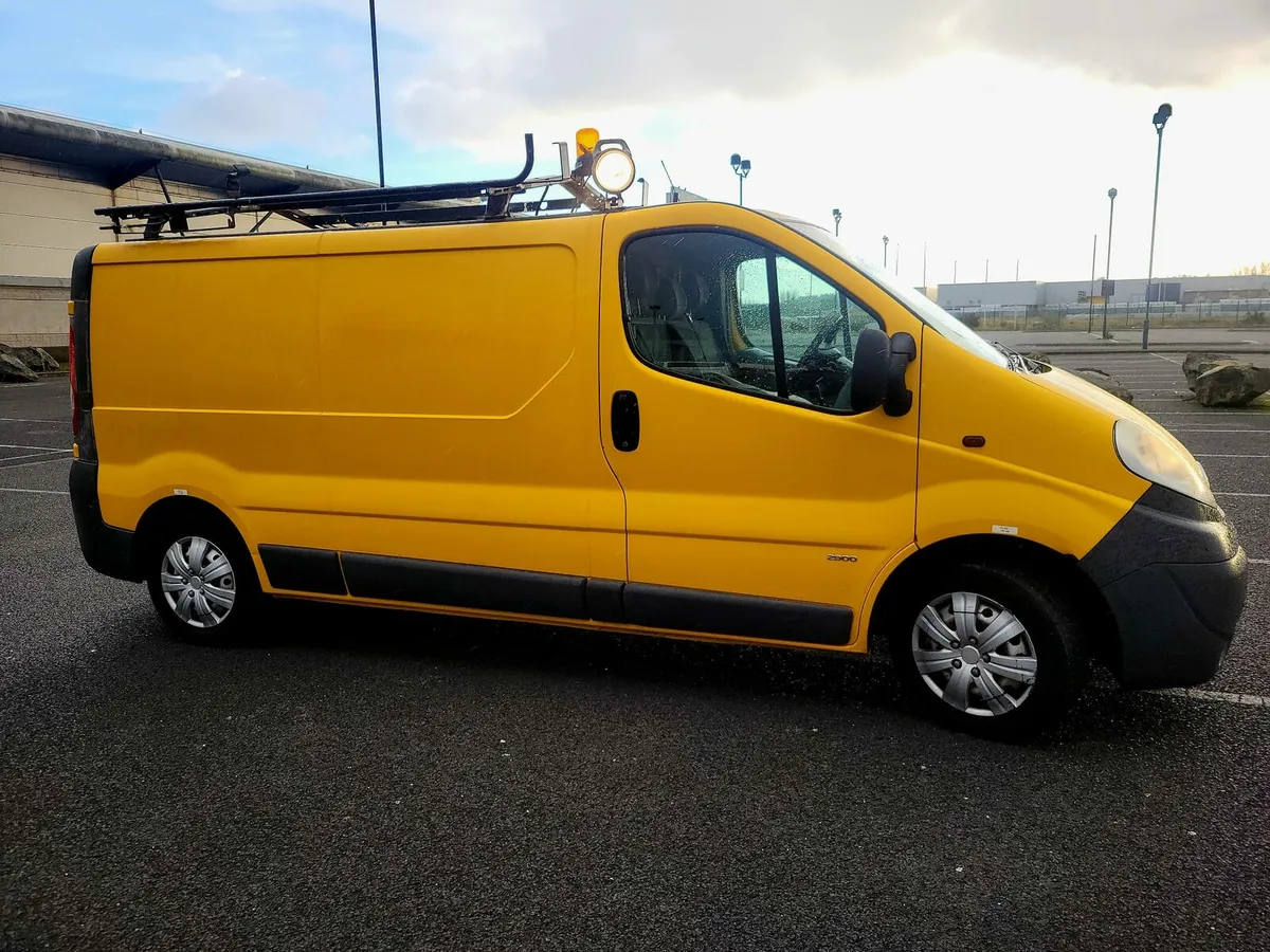 Opal Vivaro - Image 1
